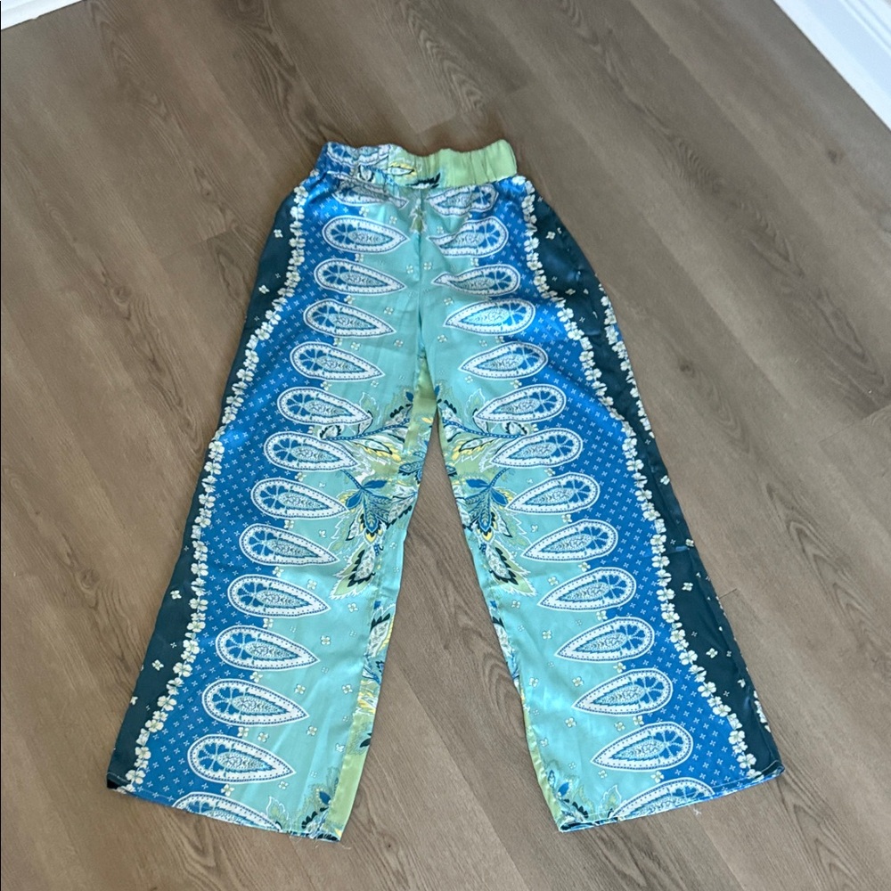 NWOT Elan Teal and Navy sexy Pants